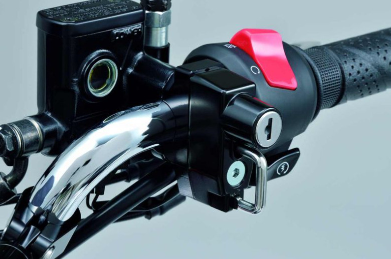 モンキー125のヘルメットホルダーおすすめ2
