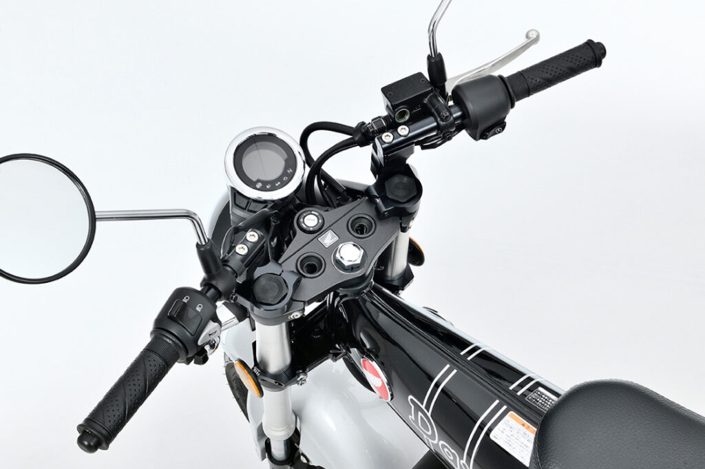 ダックス125のハンドル・ハンドルブレースおすすめ2