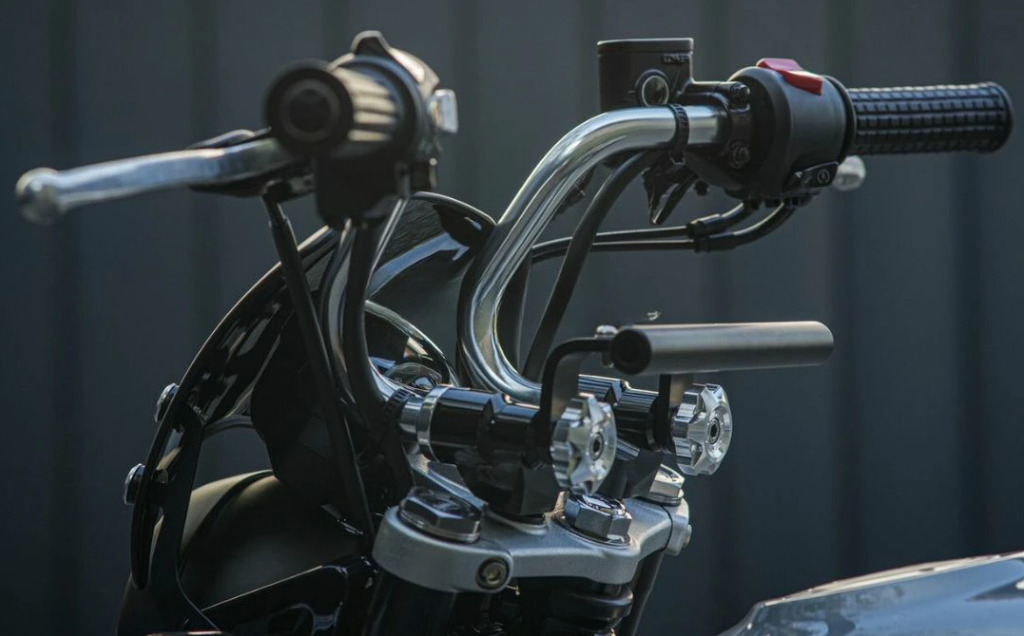 モンキー125のハンドル・ハンドルブレースおすすめ17